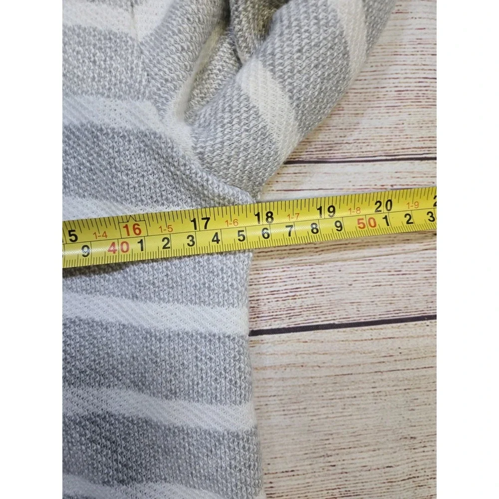 Old Navy Boys Long Sleeve Hooded Knit Baja Henley Gray White Striped Sz XL 14/16